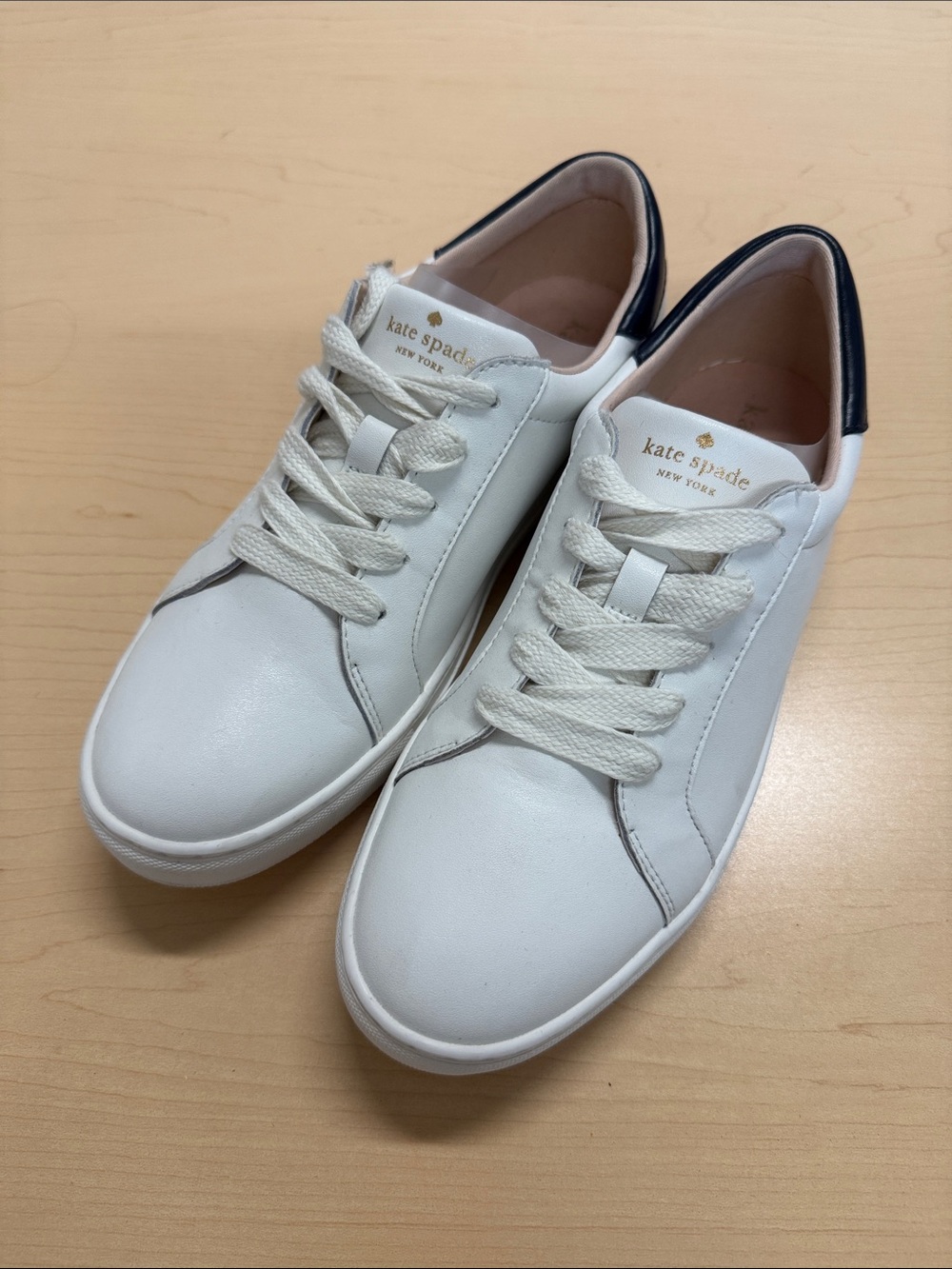 Kate Spade Alanna White Leather Sneakers Navy Accent Excellent Condition 8.5 - Picture 7 of 15